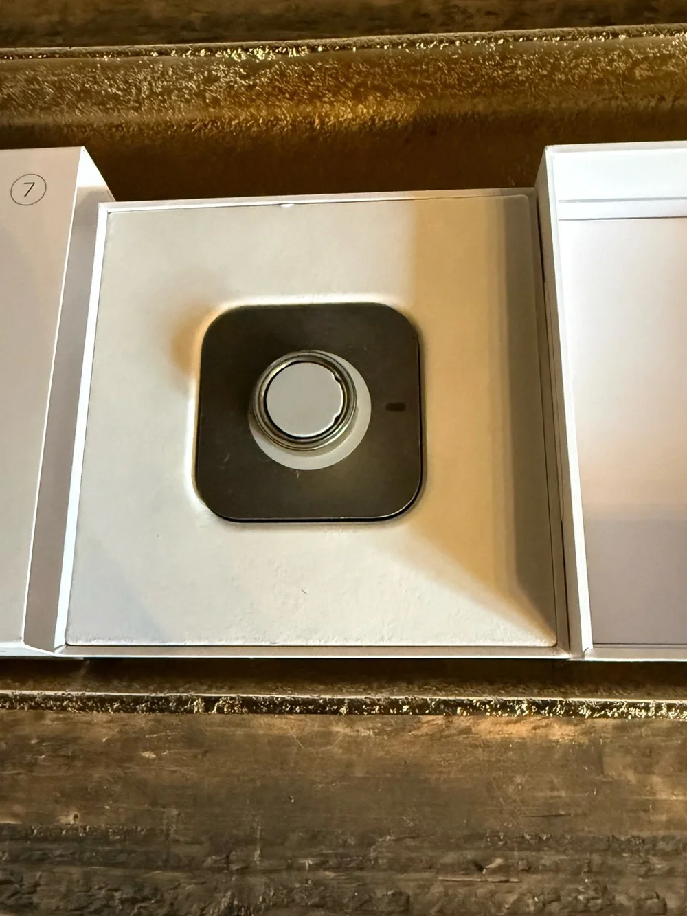 Oura Ring 4 Gold Sz 7